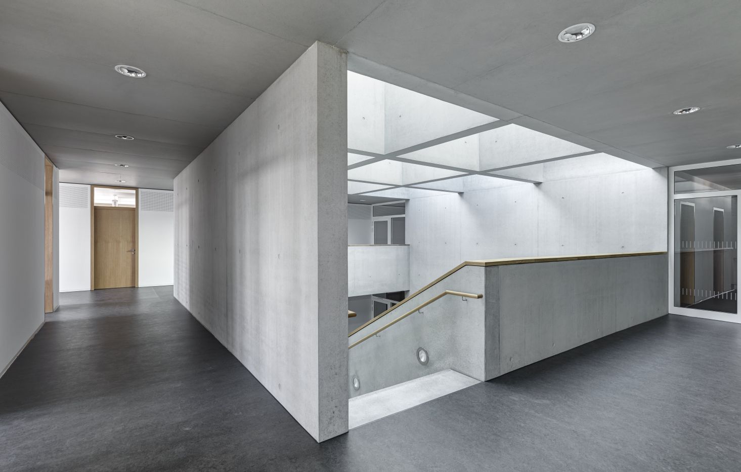 Ulm, Staatsanwaltschaft, Treppenhaus- und Flurbereich